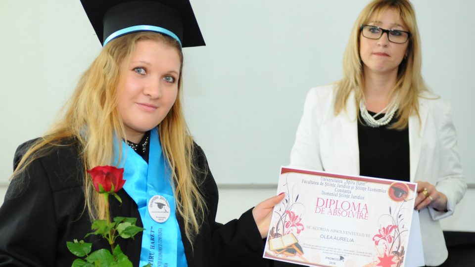 Inchirieri Robe Tismana / Toca si Esarfa absolvire in Tismana | Vanzari Robe Absolvire Tismana