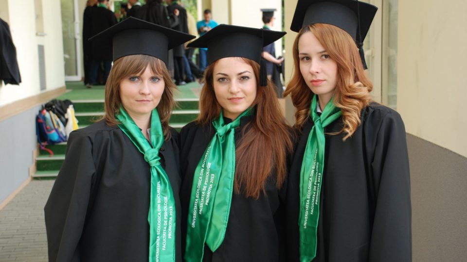 Inchirieri Robe Beresti / Toca si Esarfa absolvire in Beresti | Vanzari Robe Absolvire Beresti