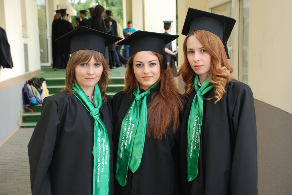 Inchirieri Robe Beresti / Toca si Esarfa absolvire in Beresti | Vanzari Robe Absolvire Beresti
